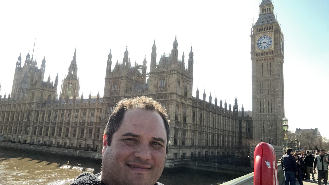 Ivan diante do Parlamento, em Londres